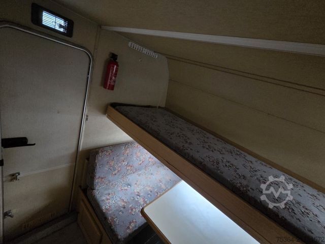 Wohnwagen KIP KG 48 TN Wohnwagen Toilet + Etagenbett
