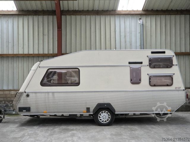 Wohnwagen KIP KG 48 TN Wohnwagen Toilet + Etagenbett
