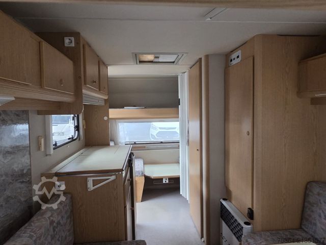 Wohnwagen KIP KG 45 TLB Wohnwagen Toilet + Etagenbett