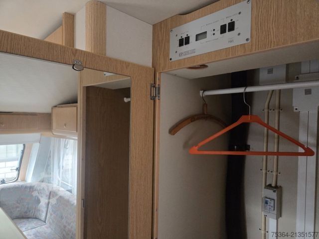 Wohnwagen KIP KG 45 TLB Wohnwagen Toilet + Etagenbett