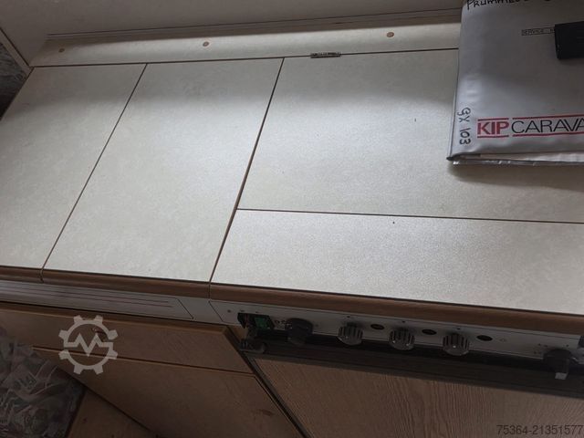 Wohnwagen KIP KG 45 TLB Wohnwagen Toilet + Etagenbett