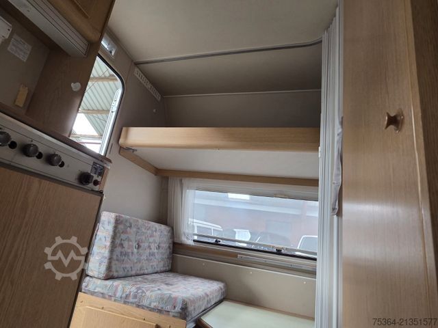 Wohnwagen KIP KG 45 TLB Wohnwagen Toilet + Etagenbett