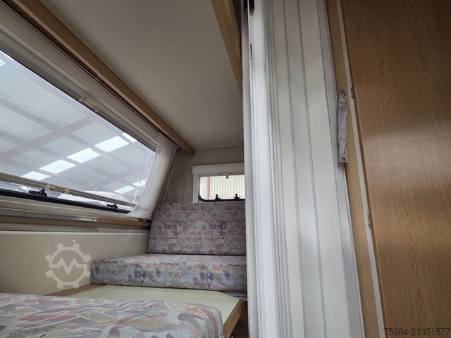 Wohnwagen KIP KG 45 TLB Wohnwagen Toilet + Etagenbett