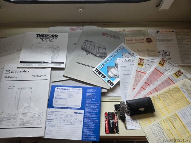 Wohnwagen KIP KG 45 TLB Wohnwagen Toilet + Etagenbett