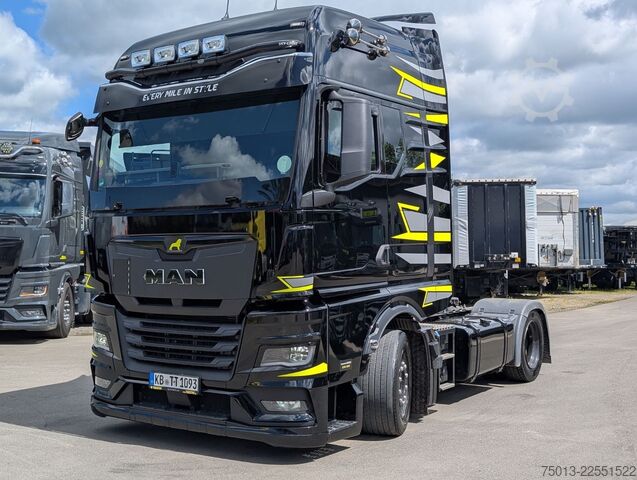 Volumen SZM MAN TGX 18.520 LL SA Mega, "LONEWOLF"