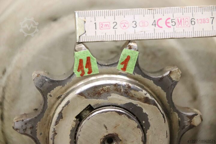 Gear motor 1.1/1.5 kW 31/47 rpm EMB OB-04,6/4 S