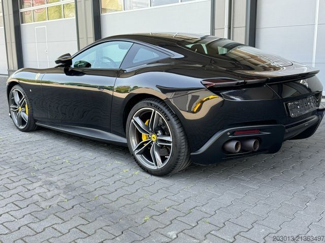 Van FERRARI Roma Coupe Schwarz