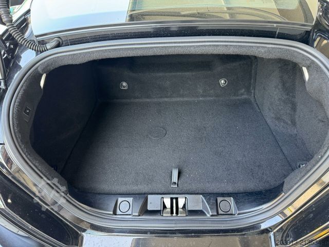 Van FERRARI Roma Coupe Schwarz