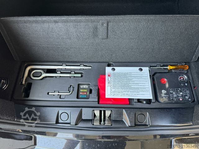 Van FERRARI Roma Coupe Schwarz