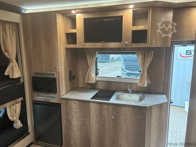 Viehtransporter MERCEDES-BENZ FUSO 8 180 TT-S 1-3 Pferde Pop-Out, Neufahrzeug