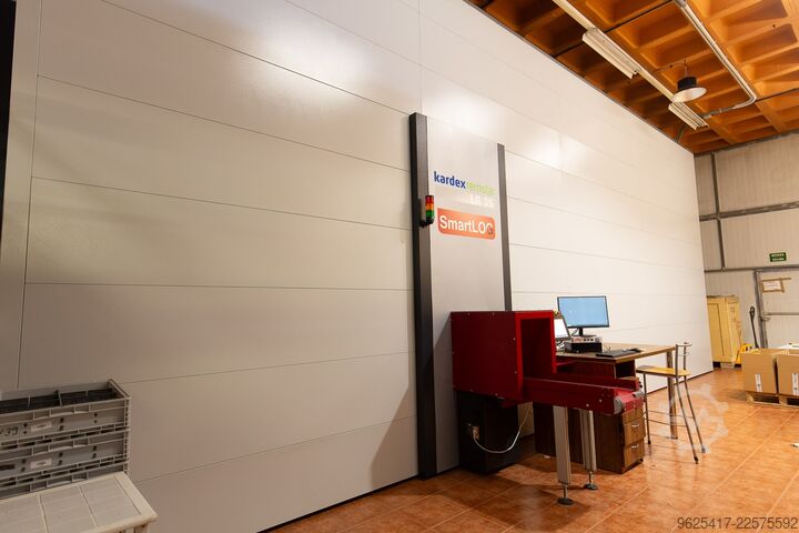 Automatic vertical storage system Kardex Remstar LR-35