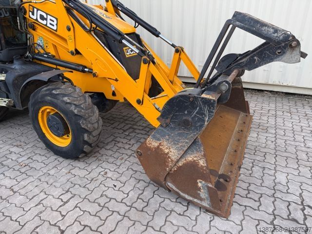 Backhoe loader JCB 3CX Plus / 2022 BJ / 3.633 H / 81 KW
