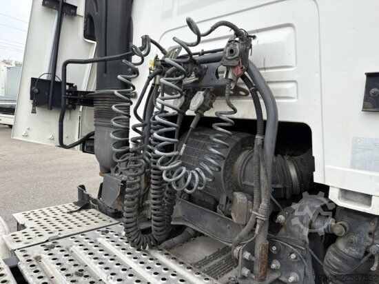 Standard tractor unit RENAULT T460 COMFORT, E6, HYDRAULIK, RETARDER