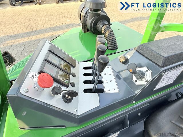 4-way forklift Combilift CB3000 DIESEL TRIPLEX 4900 POSITIONER