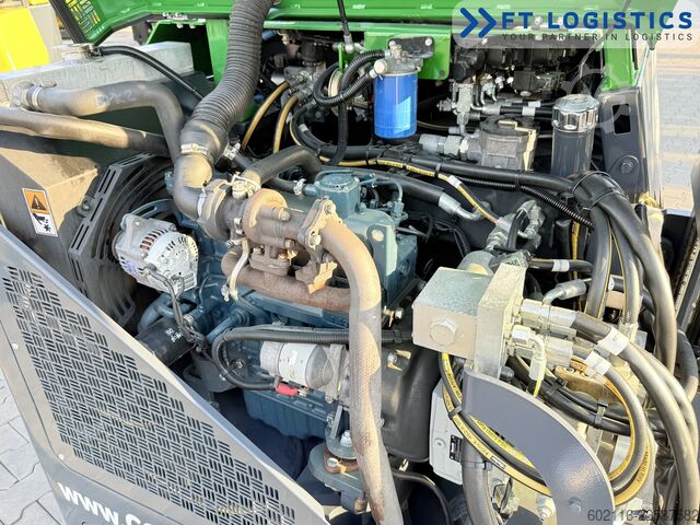 4-way forklift Combilift CB3000 DIESEL TRIPLEX 4900 POSITIONER