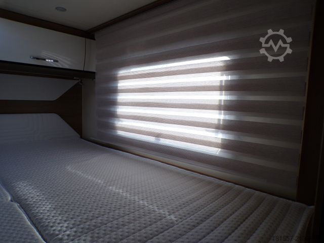 Semi-integrated camper BÜRSTNER Lyseo TD 690 G Isofix, elekt. Hubbett,L-Sitzgr.