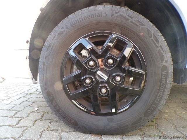 Semi-integrated camper BÜRSTNER Lineo T 700