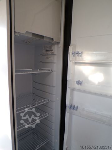 Semi-integrated camper BÜRSTNER Lineo T 700