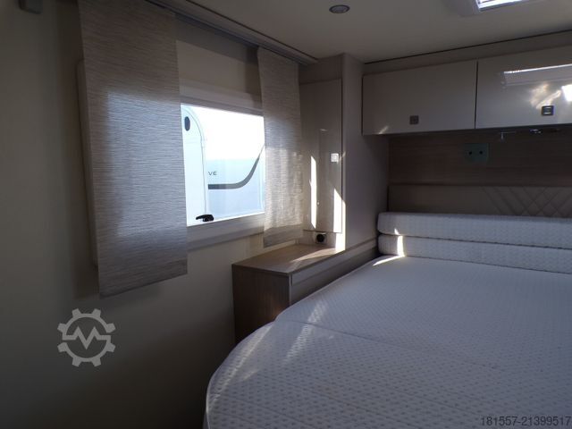Semi-integrated camper BÜRSTNER Lineo T 700