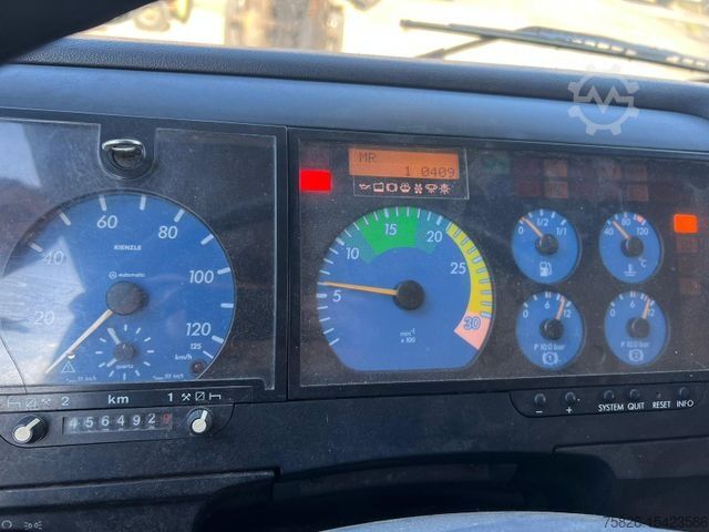 Truck-mounted crane van MERCEDES-BENZ 817 Dachdeckerkran Klaas 28 M Fernbedienung