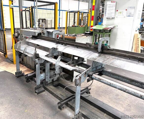 Drahtricht- und Abschneidemaschine WAFIOS R21