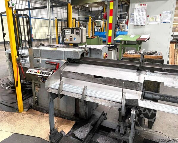Drahtricht- und Abschneidemaschine WAFIOS R21