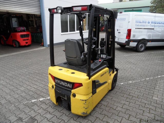 Electric 3-wheel forklift Hyundai 15 BTR-9 - Triplex - wenig Stunden