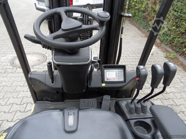 Electric 3-wheel forklift Hyundai 15 BTR-9 - Triplex - wenig Stunden