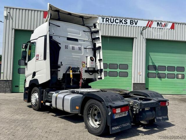 Volume tractor Renault T480 VF611A362MD029904  2X FUEL TANK, PARKING A...