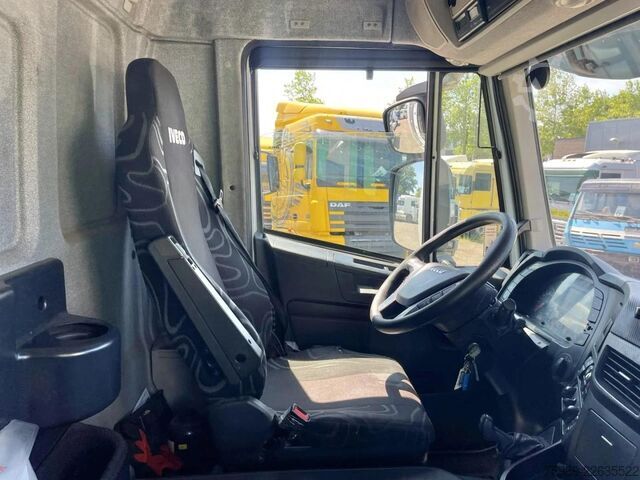 Refrigerated/freezer transport Iveco Stralis 270 CNG! 294094 km!!  9.05 m long body!...