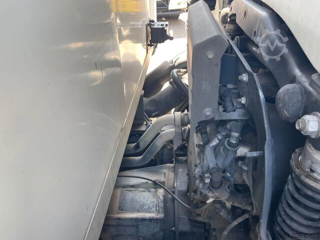 Refrigerated/freezer transport Iveco Stralis 270 CNG! 294094 km!!  9.05 m long body!...