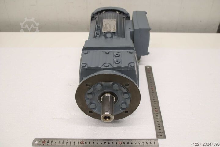 Geared motor 0.75 kW 30 rpm SEW-Eurodrive RF47 DRN80M4/DI/KD1/TF/E18Z