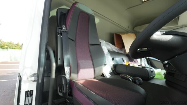 Fahrgestell mit Fahrerhaus Volvo FM 500 6X2 New Chassis truck RHD