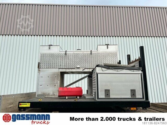 Flatbed truck  Pritschenaufbau mit Staukästen