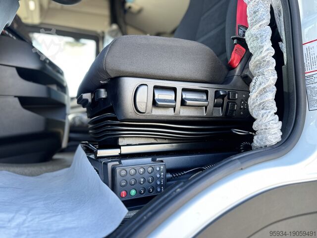 Truck chassis Iveco S-Way 500 6x2 ADR Full-Pneumatic