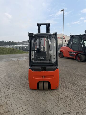 Electric 3-wheel forklift Linde E16L-02