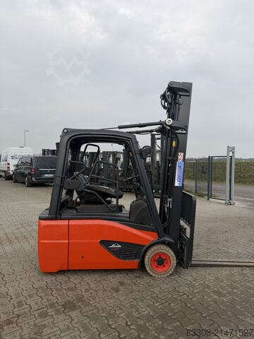 Electric 3-wheel forklift Linde E16L-02
