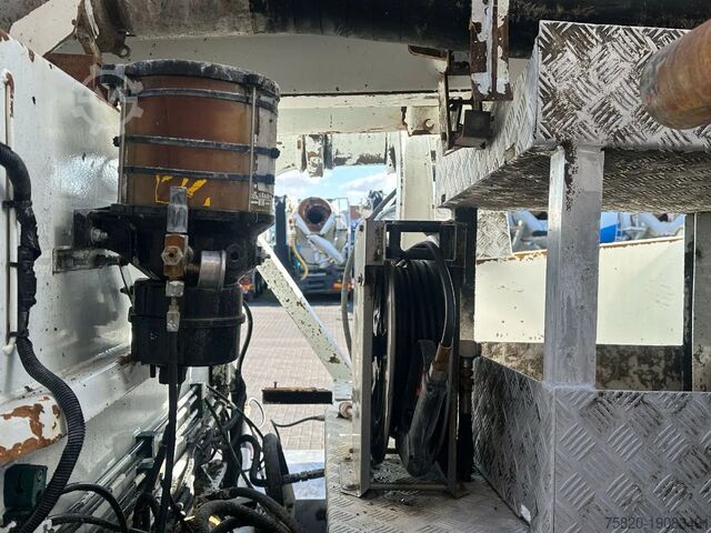Concrete pump Mercedes-Benz Arocs 4451 8X4 + SERMAC 5Z42 BETONPOMP/BETONPUM...