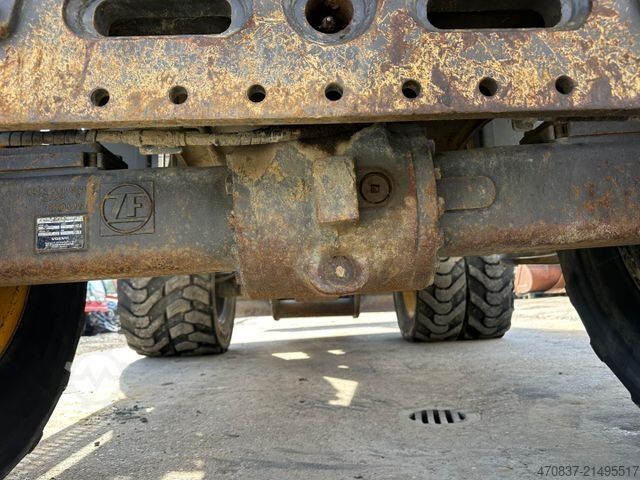 Mobilbagger VOLVO EW 180 E