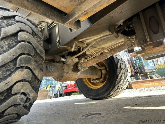 Mobilbagger VOLVO EW 180 E