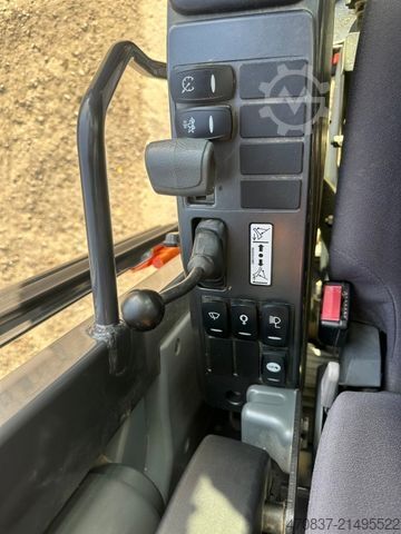 Mobilbagger DOOSAN DX 165W-5 / Rototilt **Löffelpaket**