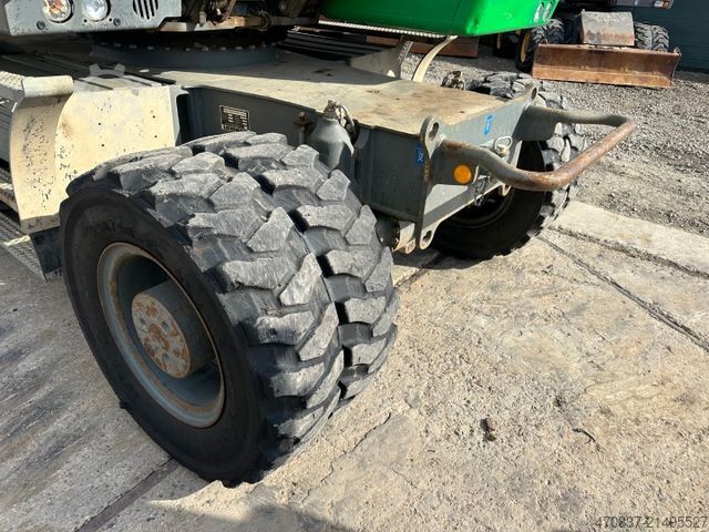 Mobile excavator LIEBHERR A 918 Litronic / PowerTilt