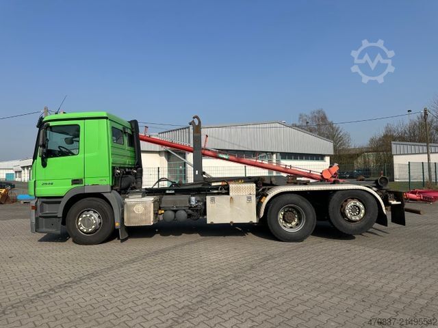 Abrollkipper MERCEDES-BENZ Actros 2546 6x2 / Retarder / Hyva 20 60 S / Lenk