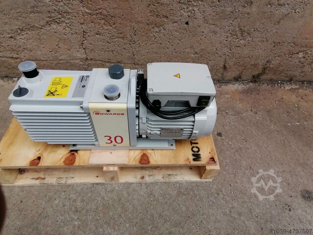 Rotary vane vacuum pump EDWARDS E2M30