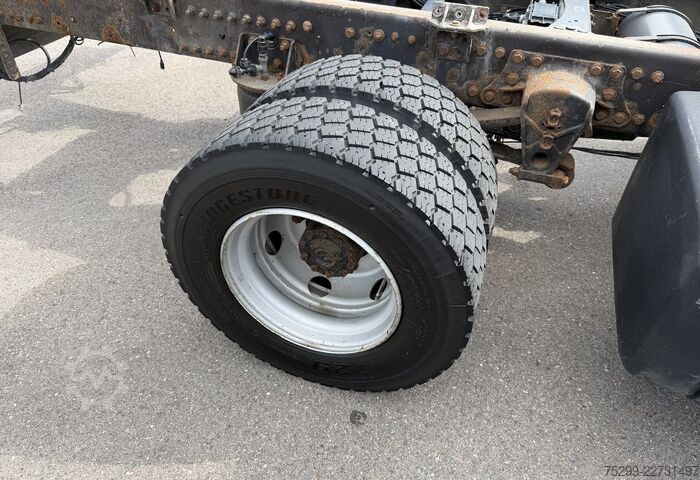LKW-Fahrgestell Renault D12.240 4x2 Chassis / Swiss-Vehicle