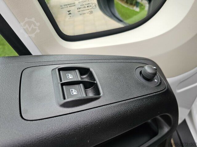 Van Fiat Ducato MAXI L4 Pritsche 4,2 M. 180PS Tachograph