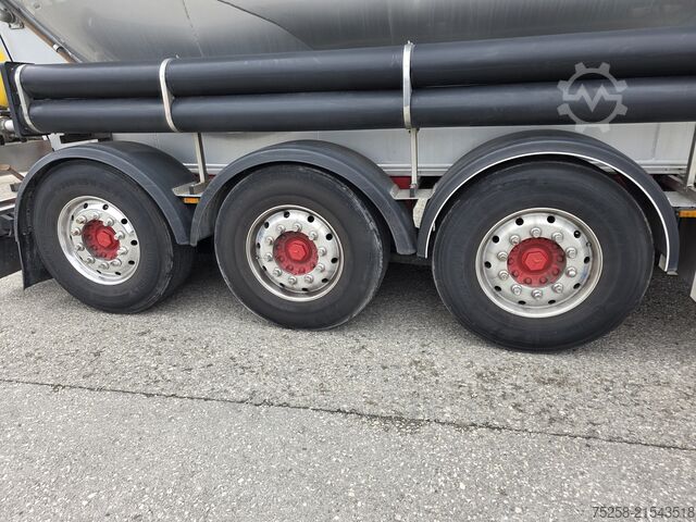 Silo semitrailer FELDBINDER EUT 49.3-3/1