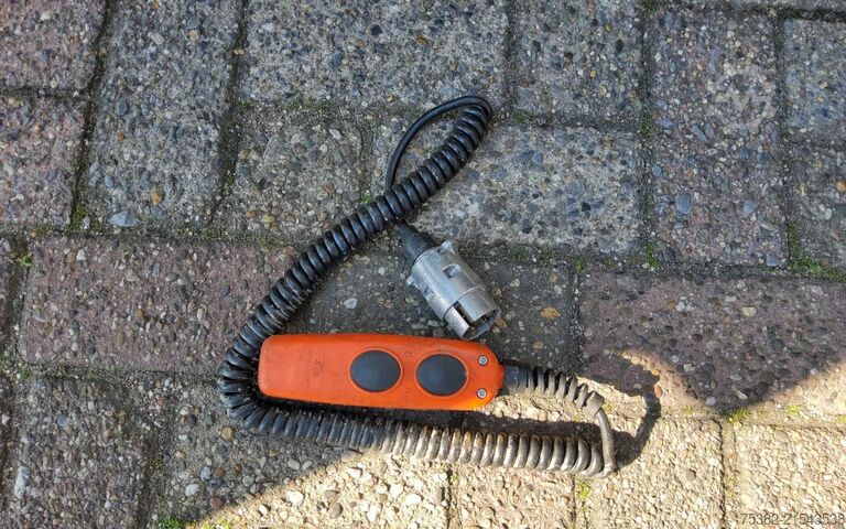 Ladepritsche Renault Master 165 PK EURO 6 - VSP-41-H - MOTOR DEFECT ...