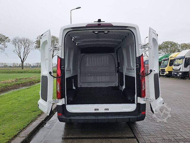 High-roof van MAXUS EDELIVER 9 L3H2 398Km WLTP AC!