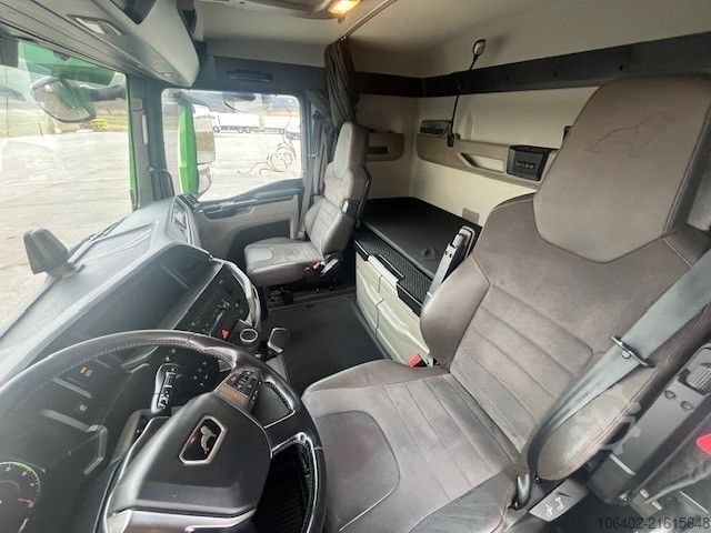 Standard SZM MAN TGX 33.510 6x4 BL SA